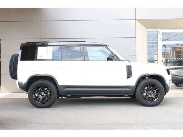 Land Rover Defender 2023 — миниатюра 4