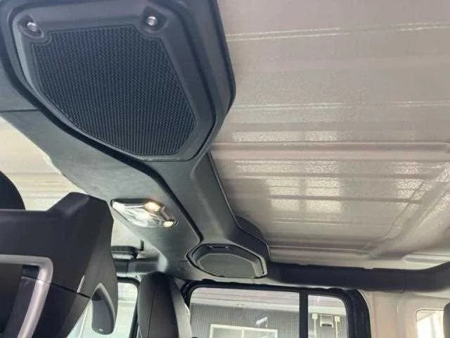 Jeep Wrangler 2023 — миниатюра 3