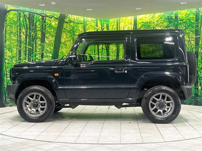 Suzuki Jimny 2023 — миниатюра 3