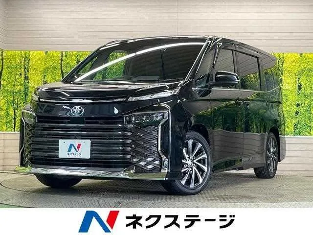 Toyota Voxy 2025 — фото 1, купить с доставкой в Москву