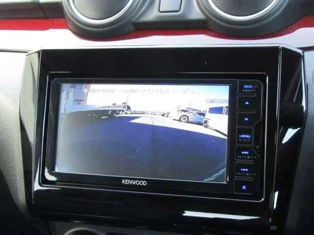 Suzuki Swift 2022 — миниатюра 2