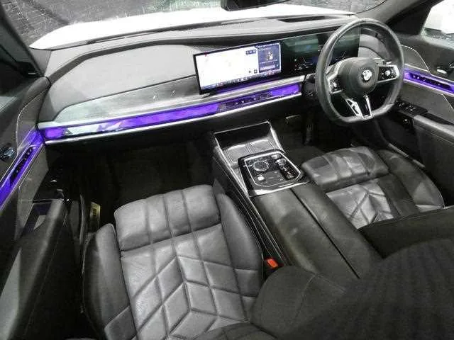 BMW 7 Series 2023 — миниатюра 5