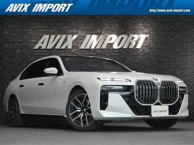 BMW 7 Series 2023 — фото 1, купить с доставкой в Москву