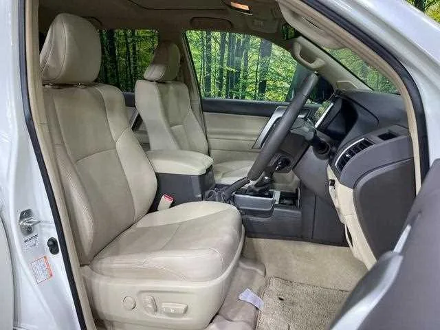 Toyota Land Cruiser Prado 2023 — миниатюра 3