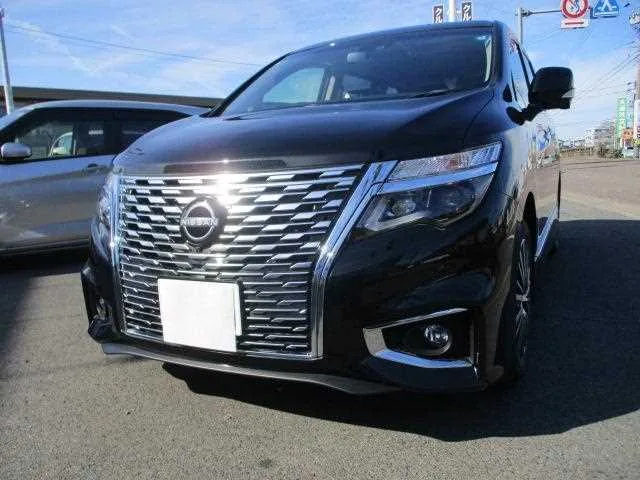 Nissan Elgrand 2026 — фото 1, купить с доставкой в Москву