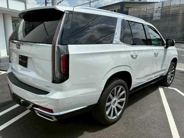 Cadillac Escalade 2022 — миниатюра 2