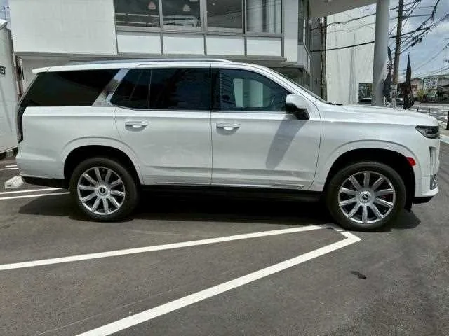 Cadillac Escalade 2022 — миниатюра 4