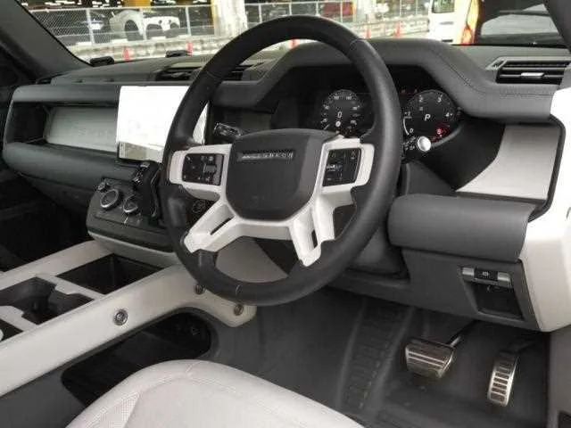 Land Rover Defender 2025 — миниатюра 3