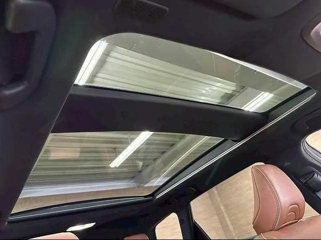 Toyota Crown Estate 2025 — миниатюра 2