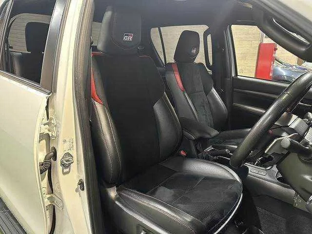 Toyota Hilux ZGR SPORT 2023 — миниатюра 3
