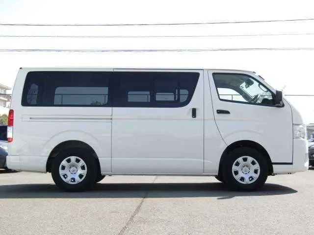 Toyota Hiace Van 2025 — миниатюра 4