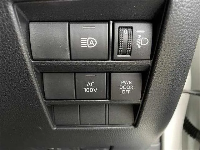 Toyota Voxy 2024 — миниатюра 3