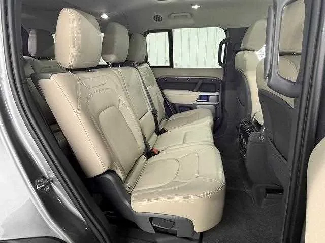 Land Rover Defender 2023 — миниатюра 5