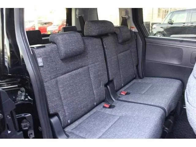 Toyota Sienta 2024 — миниатюра 5