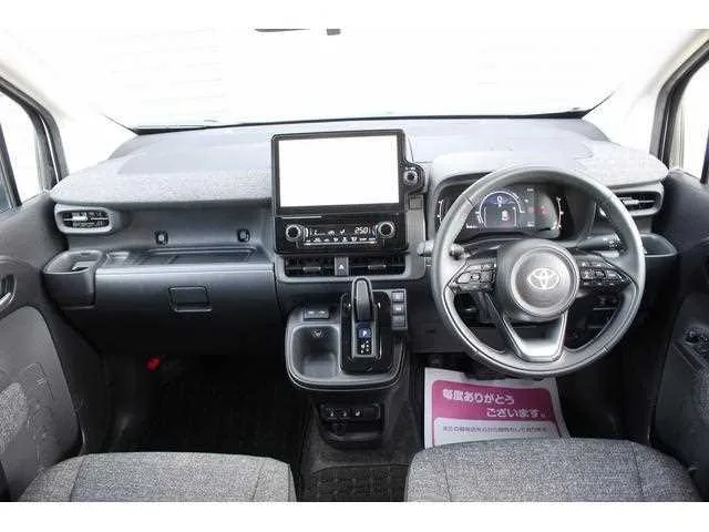 Toyota Sienta 2023 — миниатюра 2