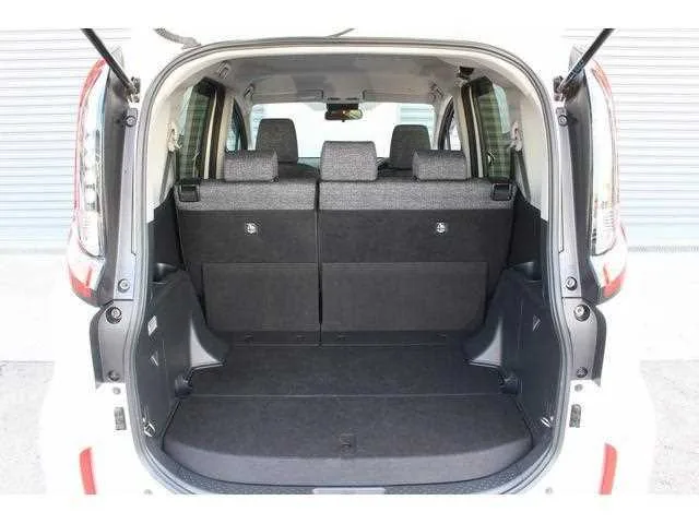 Toyota Sienta 2023 — миниатюра 3