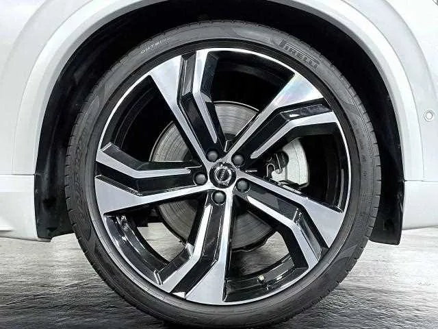 Volvo XC90 2022 — миниатюра 3