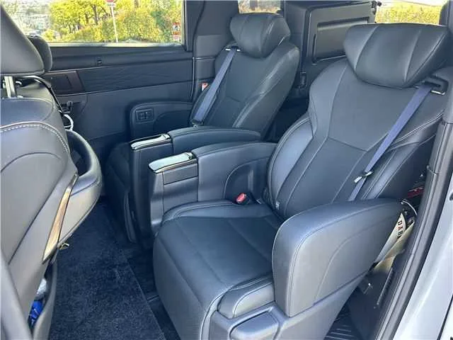 Toyota Alphard Hybrid Z 2025 — миниатюра 5