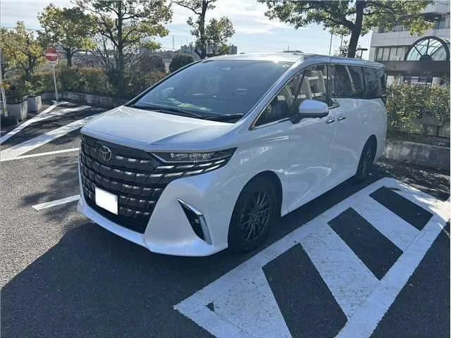 Toyota Alphard Hybrid Z 2025 — фото 1, купить с доставкой в Москву