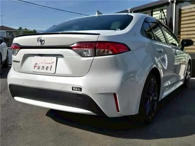 Toyota Corolla Sedan 2023 — миниатюра 2