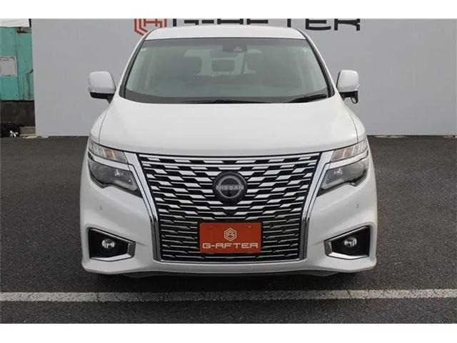 Nissan Elgrand 2024 — миниатюра 3