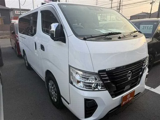 Nissan Caravan Van 2023 — фото 1, купить с доставкой в Москву