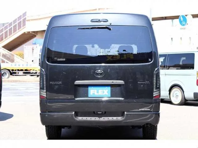 Toyota Hiace Van 2024 — миниатюра 3