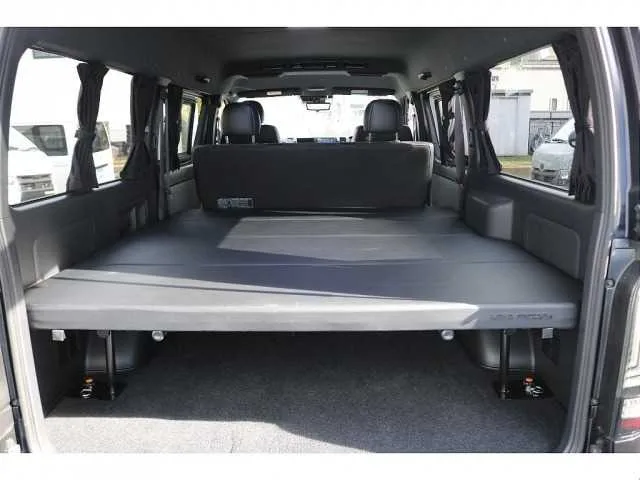 Toyota Hiace Van 2023 — миниатюра 5
