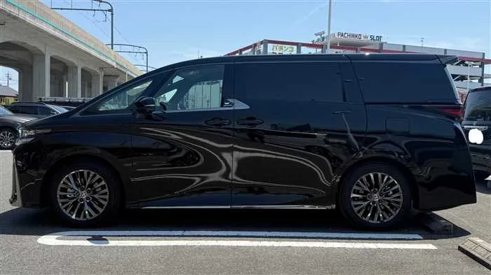 Toyota Vellfire Z 2026 — миниатюра 2