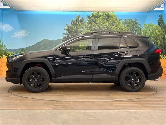 Toyota RAV4 2023 — миниатюра 5