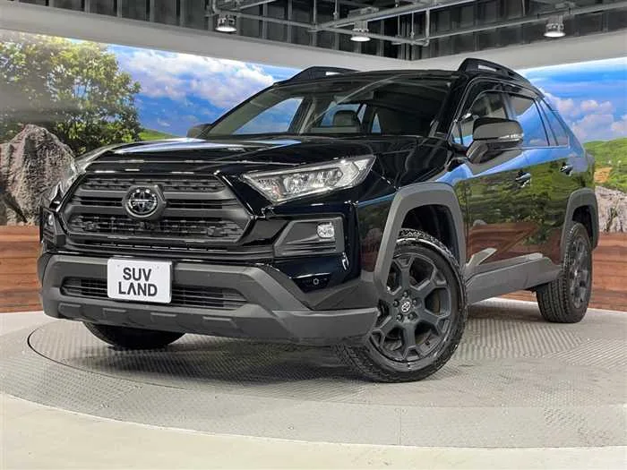 Toyota RAV4 2024 — фото 1, купить с доставкой в Москву