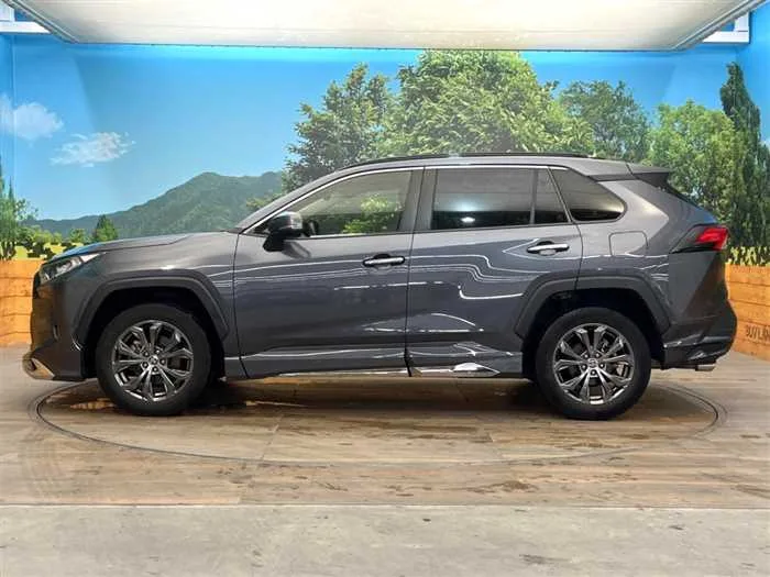 Toyota RAV4 2023 — миниатюра 5