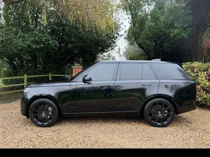 Land Rover Range Rover AUTOMATIC DIESEL 2023 — миниатюра 3