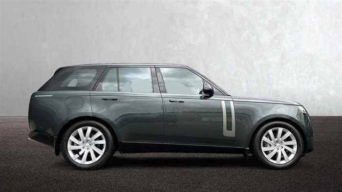 Land Rover Range Rover AUTOMATIC DIESEL 2023 — миниатюра 3