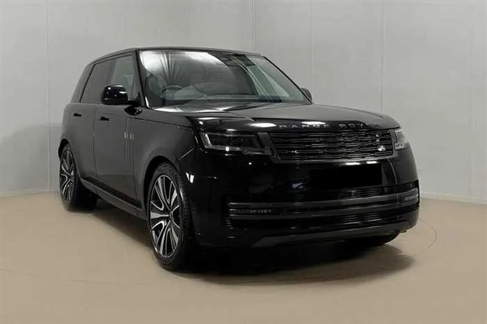 Land Rover Range Rover AUTOMATIC DIESEL 2023 — фото 1, купить с доставкой в Москву