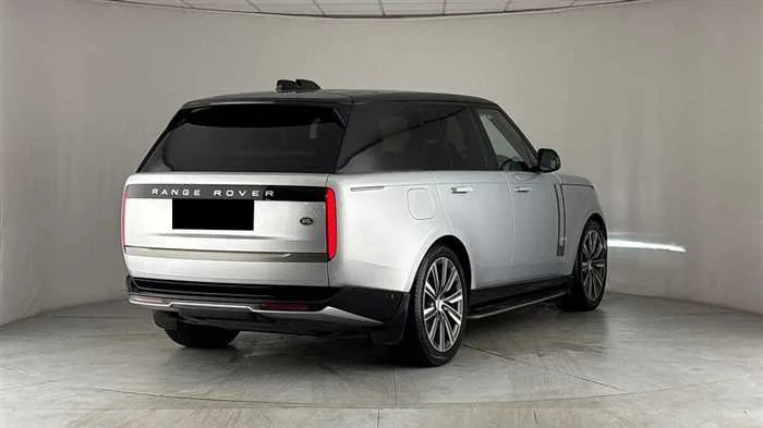 Land Rover Range Rover AUTOMATIC DIESEL 2023 — миниатюра 4