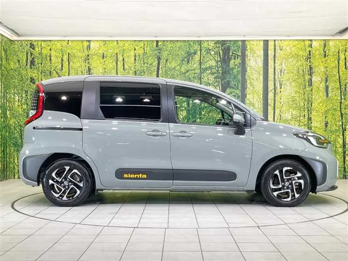 Toyota Sienta 2022 — миниатюра 3