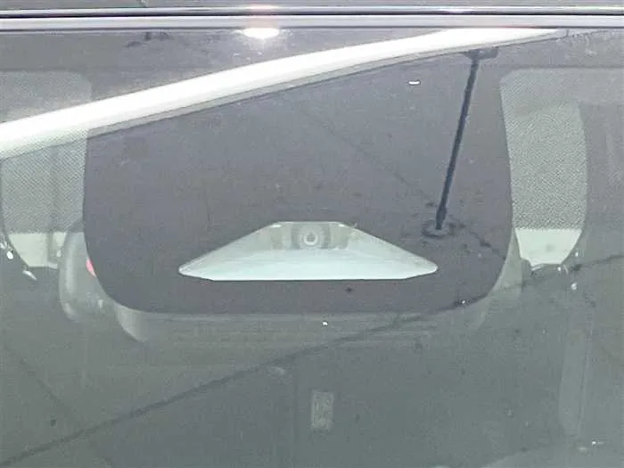 Toyota Sienta 2025 — миниатюра 2