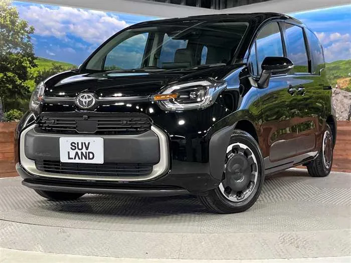 Toyota Sienta 2025 — фото 1, купить с доставкой в Москву