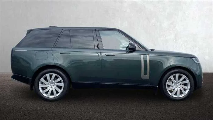 Land Rover Range Rover AUTOMATIC DIESEL 2023 — миниатюра 2