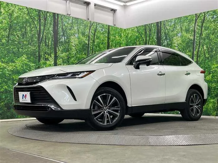 Toyota Harrier 2022 — фото 1, купить с доставкой в Москву