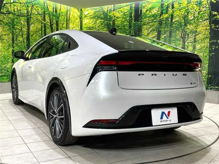 Toyota Prius 2025 — миниатюра 3