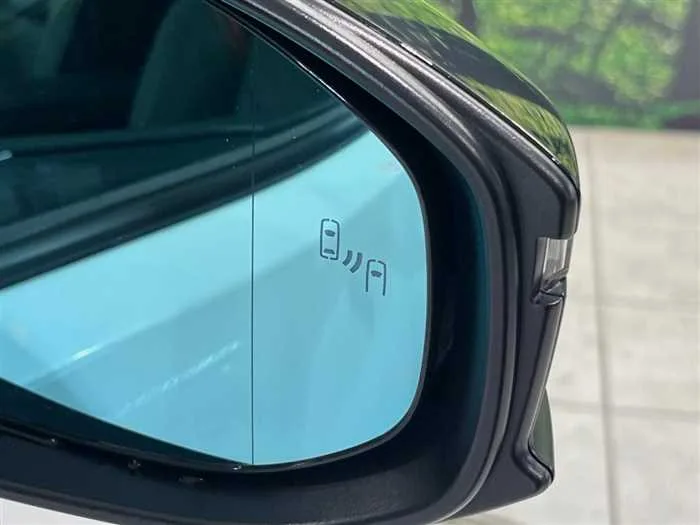 Toyota Prius 2023 — миниатюра 3