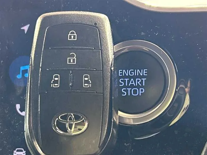 Toyota Noah 2023 — миниатюра 5
