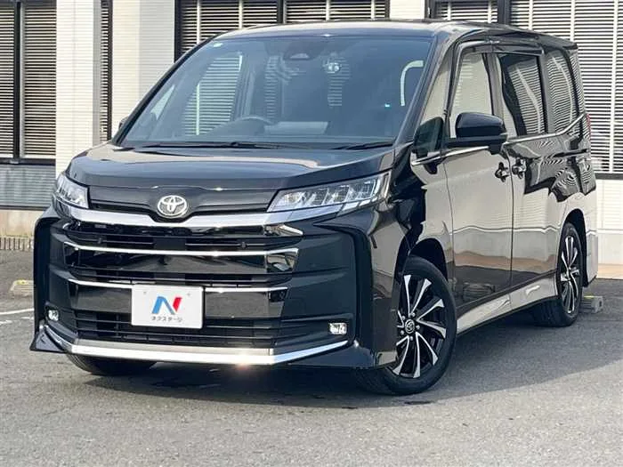 Toyota Noah 2024 — фото 1, купить с доставкой в Москву