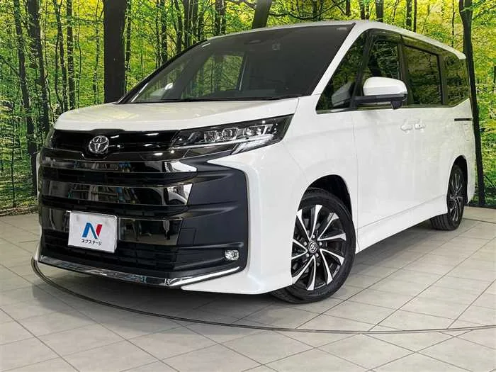 Toyota Noah 2024 — фото 1, купить с доставкой в Москву