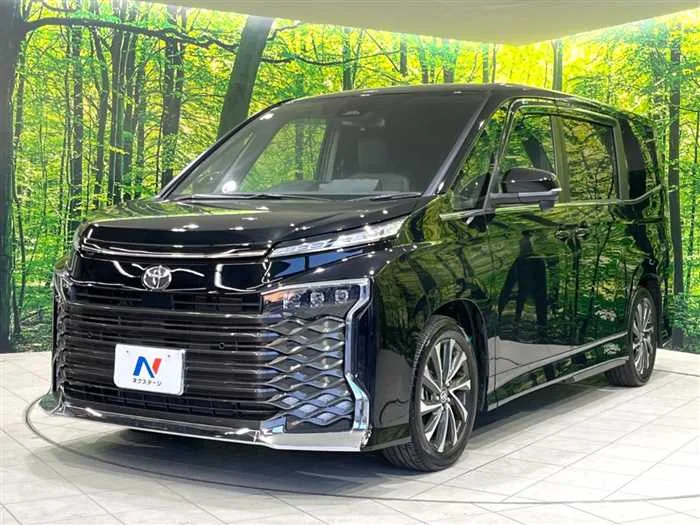 Toyota Voxy 2024 — миниатюра 5