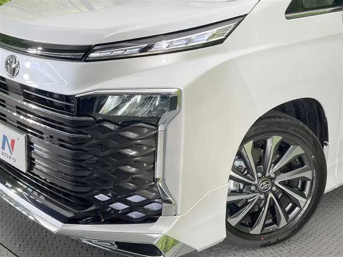 Toyota Voxy 2025 — миниатюра 3
