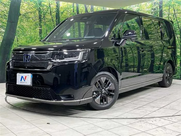 Honda Step WGN 2022 — фото 1, купить с доставкой в Москву