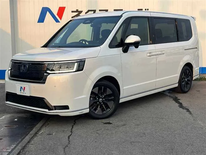 Honda Step WGN 2023 — фото 1, купить с доставкой в Москву